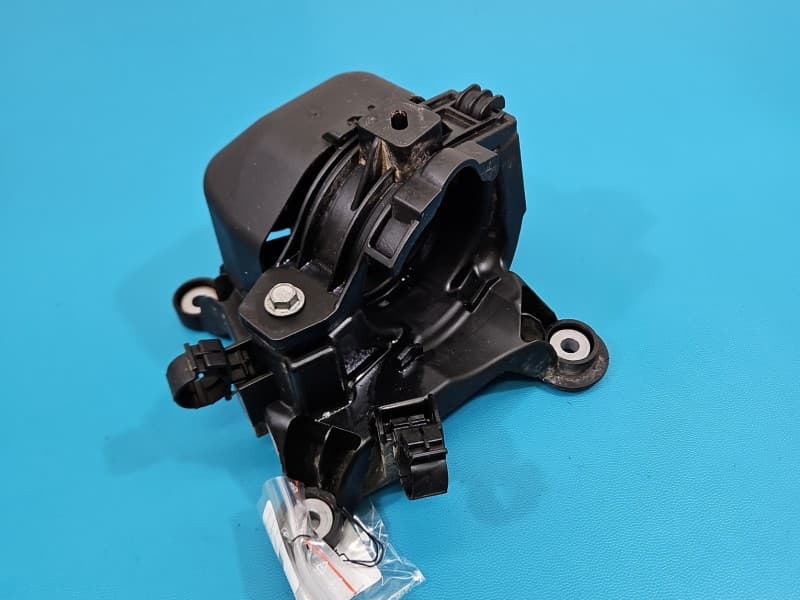 Mocowanie uchwyt pompy wody BMW iX1 U11 8490368