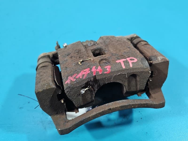 Zacisk tył prawy Kia Sorento I 03-09 HB 3,3 V6 G6DB