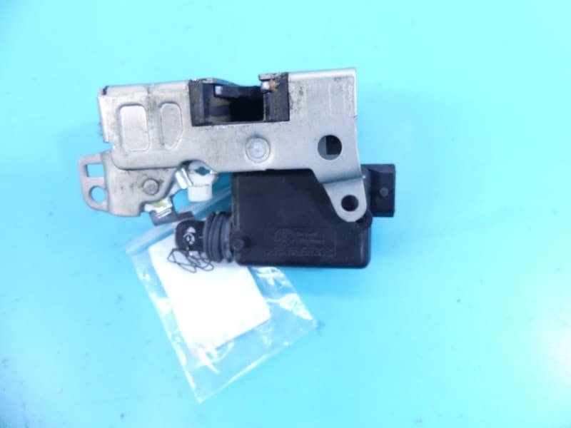 Zamek przód prawy Iveco Daily IV 06-14 EUROPA 2 pin