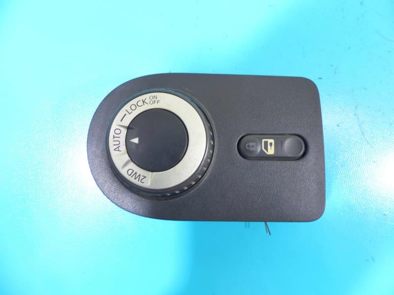 Przełącznik NAPĘDU Nissan Qashqai I J10 06-13 96912JD60A