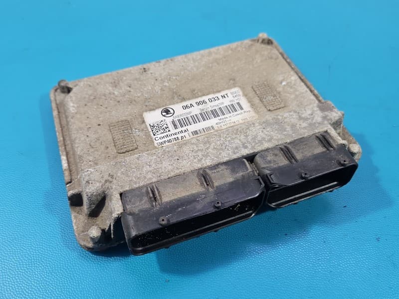 Komputer Sterownik silnika Skoda Octavia II 1,6 8V 06A906033NT