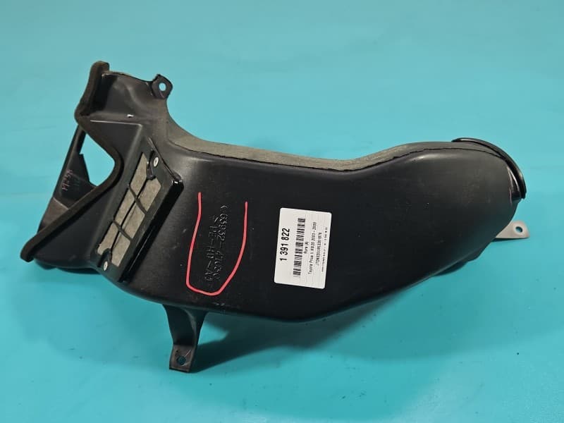KIEROWNICA Wlot powietrza Toyota Prius II XW20 03- 1,5 wiel 63932-47030