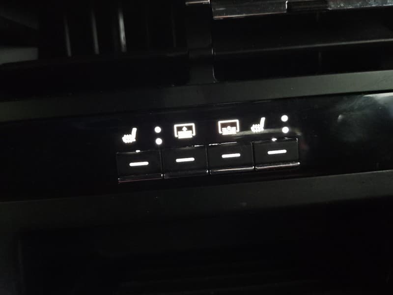 Przełącznik Podgrzewania tylnej kanapy, rolety tylnej Maserati Quattroporte VI 13- 670080291