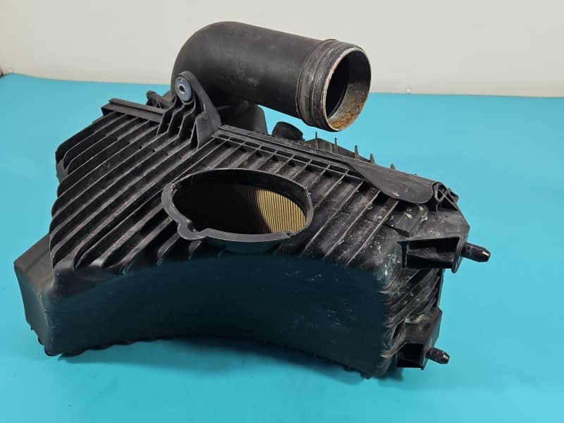 Obudowa filtra powietrza Porsche Cayenne II 4,8 V8 Turbo 7P5129607B