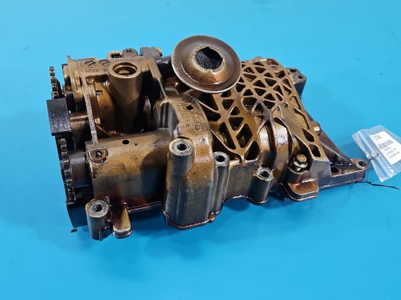 Pompa oleju Audi A4 B6 2,0 20V ALT 06B103535B