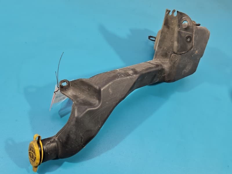 Zbiornik Zbiorniczek płynu spryskiwacza Opel Zafira B 13145448