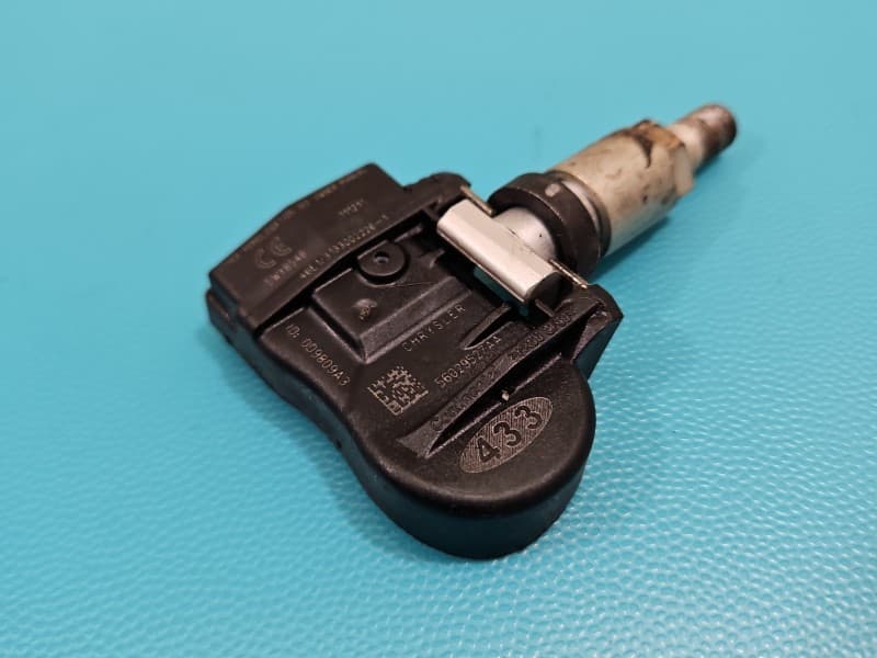 Czujnik ciśnienia opon Jeep Compass I 06-16 5WY8548 56029527AA TPMS