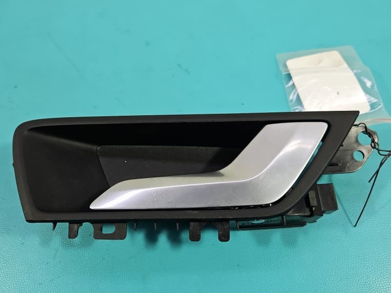 Klamka wewnętrzna przód prawa Ford Focus Mk4 JX7B-A22600-B