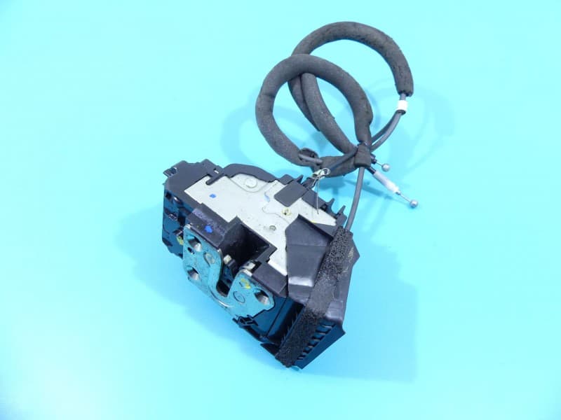 Zamek przód prawy Nissan Juke I F15 10-19 EUROPA 3 pin