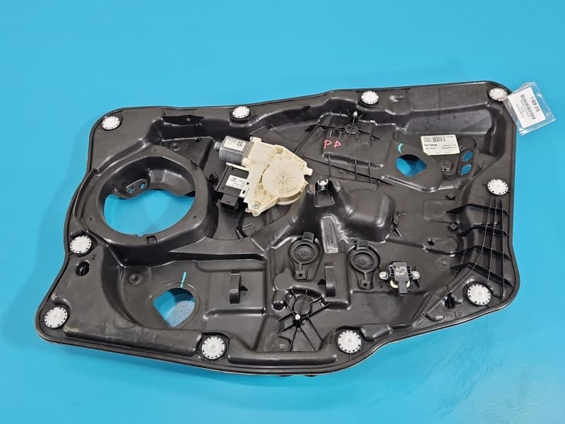 Podnośnik przód prawy SZYBY WINDA Fiat 500X 6PIN 5d HB