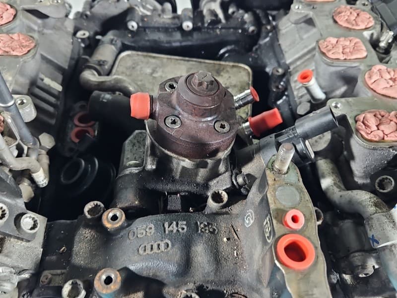 Pompa wtryskowa AUDI A6 C7 3,0 tdi 0445010642 059130755BG
