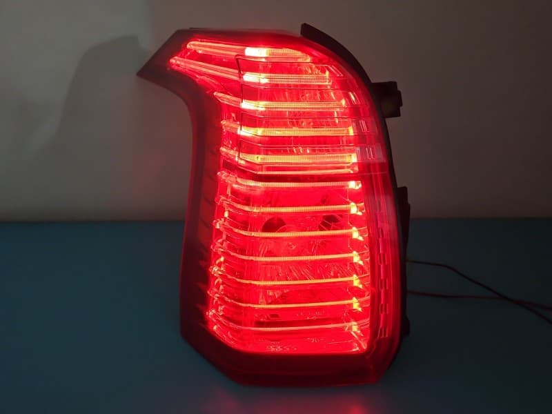 Lampa tył lewa błotnika Peugeot 5008 I 09-17 HB EUROPA