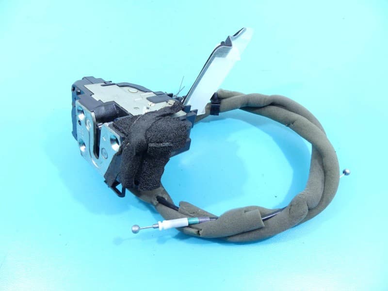 Zamek przód prawy infiniti Q50 I 13-17 EUROPA 3 PIN