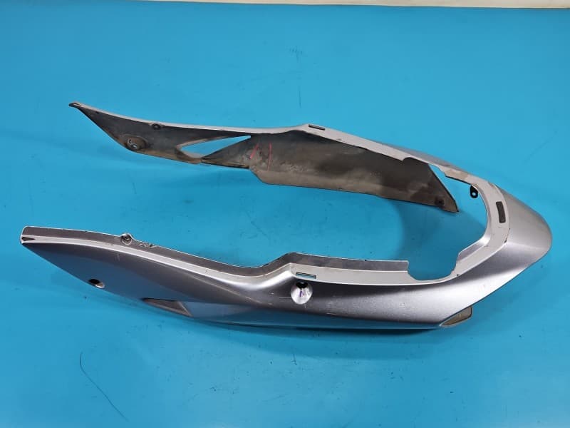 Osłona ZAŚLEPKA PLASTIK tzw: ogon / rysy / pęknięcia / naprawiany Honda VFR 800 98-01