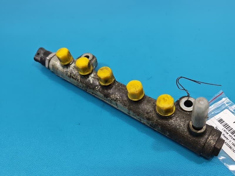 Listwa wtryskowa CZUJNIKI Renault Master II 2,5 dci G9U 0445214042 0281002568