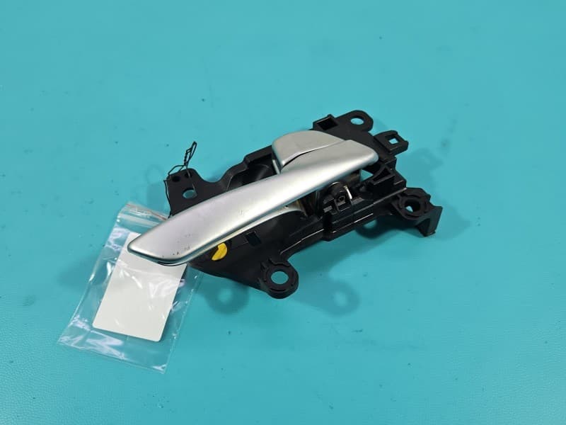 Klamka wewnętrzna tył prawa Hyundai Tucson III 15-20