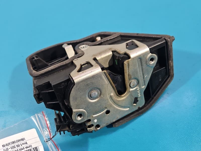 Zamek przód prawy Bmw e60 e61 EUROPA 5pin 7202146