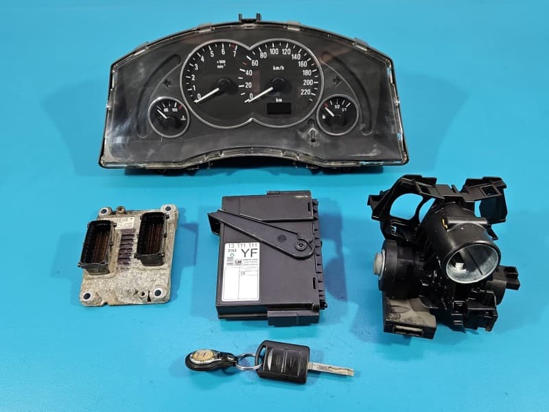 Komputer Sterownik silnika Opel Meriva A 1,4 16V 0261208255