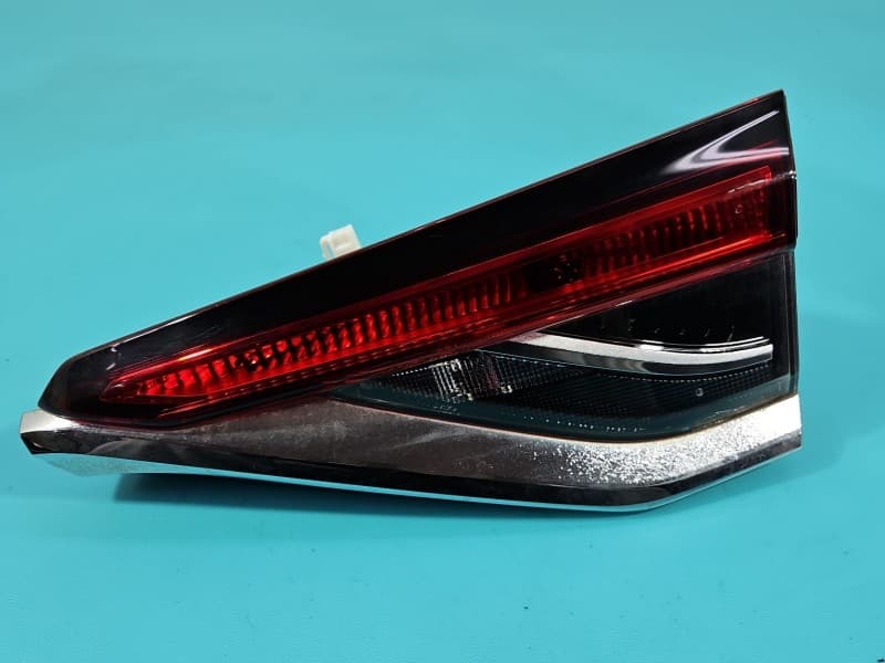 Lampa tył prawa klapy Toyota Corolla E21 19- sedan EUROPA 81580-02C31-00