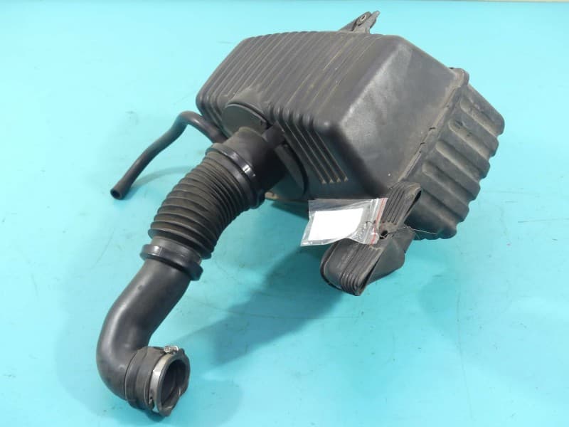 Obudowa filtra powietrza Chrysler Sebring II 00-06 2,0 16V 382406 04593802AA