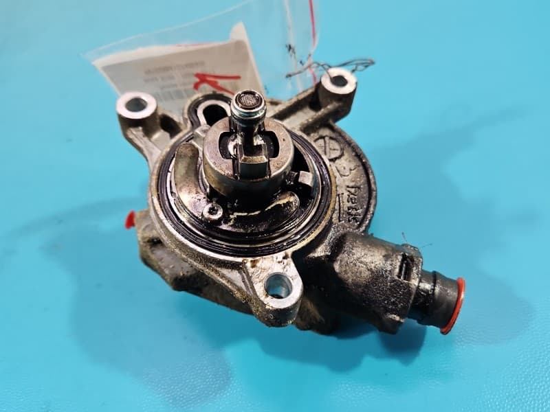 Pompa vacum Volvo XC60 I 08- 2,0d 31375107