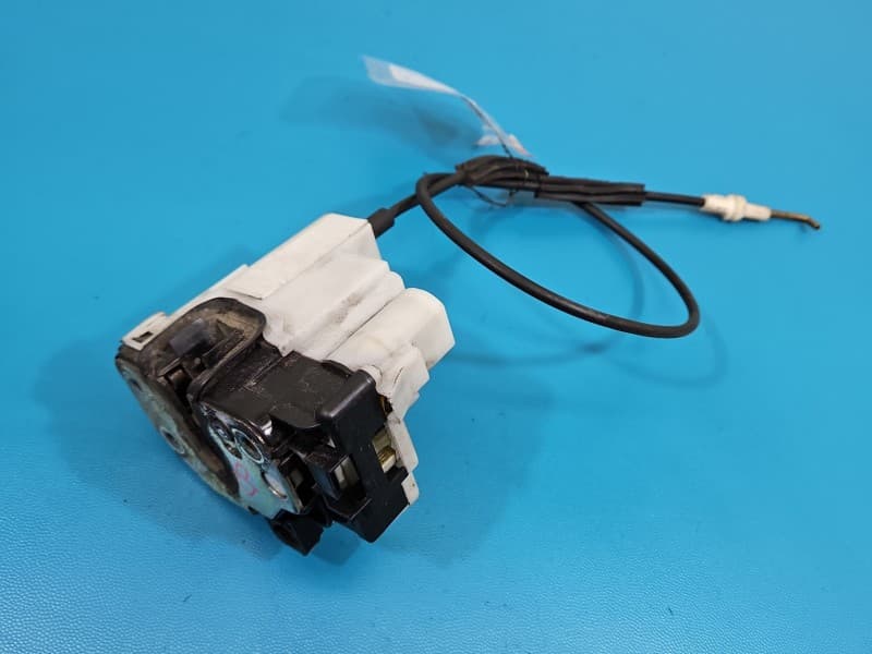 Zamek przód lewy Fiat 500 07-20 EUROPA 5pin 51785924