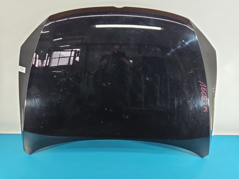 Maska przednia Vw Jetta VI L041