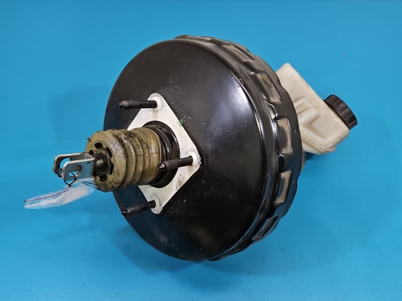 Serwo hamulcowe VOLVO V70 III 2,4 D5 P30736894 6G91-2B195-EE