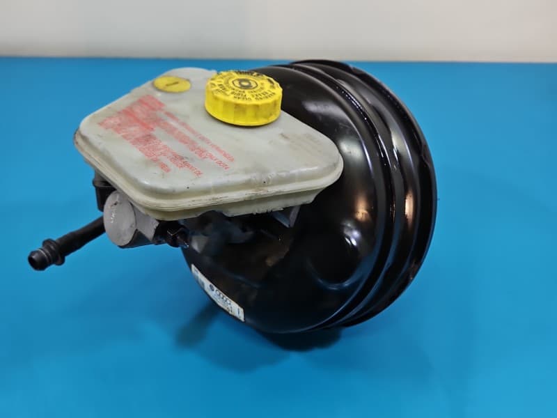 Serwo hamulcowe Audi A8 D3 4.2 tdi BVN 4E1612105E