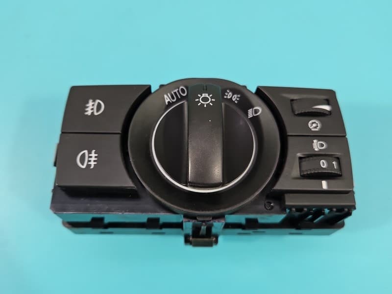 Przełącznik włącznik świateł Opel Antara 20988679-110918 20988679