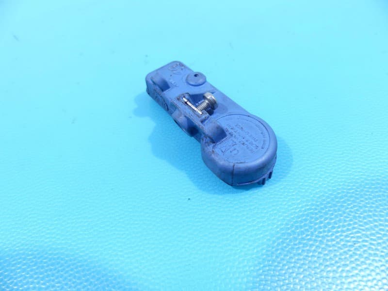 Czujnik ciśnienia opon Chevrolet Malibu IV 11-16 1342735924 20922901 TPMS
