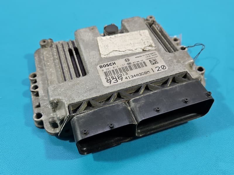 Komputer Sterownik silnika Alfa romeo 159 1,9 jtd 0281013137 51812913