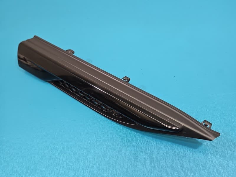 Listwa błotnika przód prawa Land rover range Evoque I 11-18 BJ32280B10