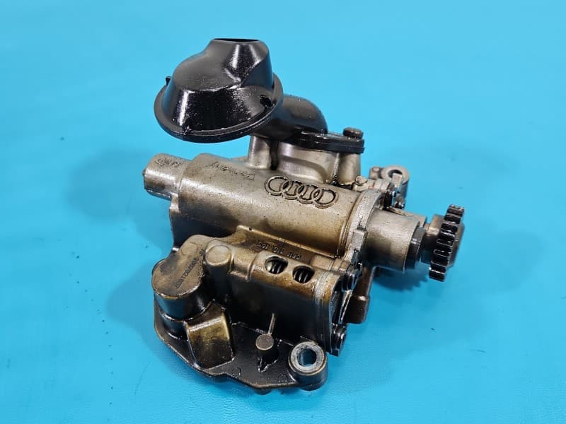Pompa oleju Audi A5 8T 2,0 TFSI Cae 06H115105