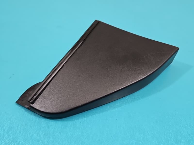 Osłona ZAŚLEPKA PLASTIK Drzwi tył lewe przy szybie Dodge Caravan V 07-20