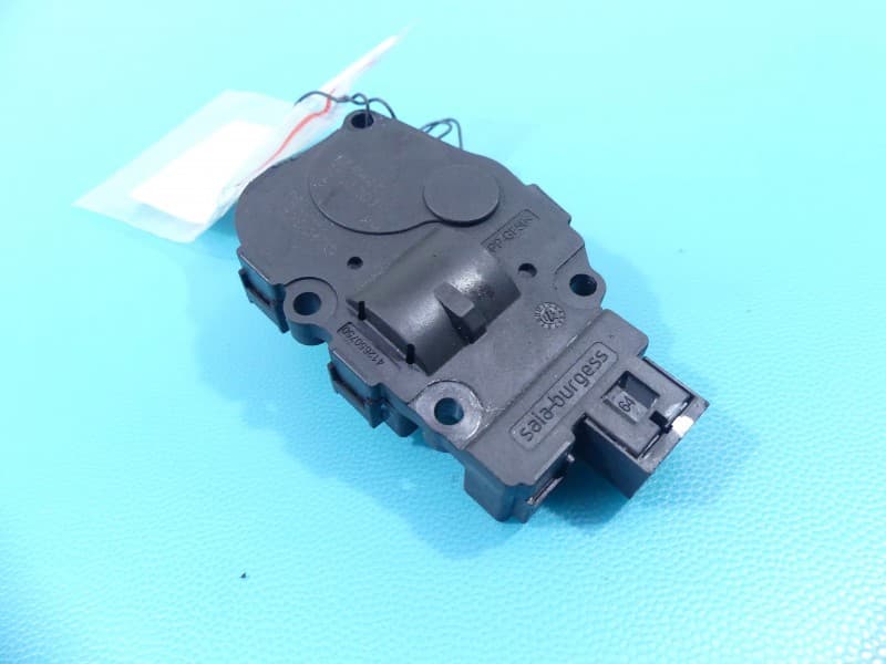 Silniczek nawiewu NAGRZEWNICY Vw Touareg II 10- 16450178 EFB440 EUROPA