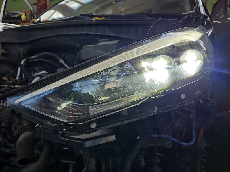 Reflektor lewy lampa przód Hyundai Tucson III 15-20 EUROPA 92101-D7200
