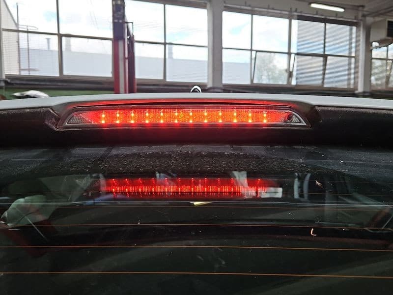 TRZECIE ŚWIATŁO STOP STOPU Peugeot 308 III HB 9835306980