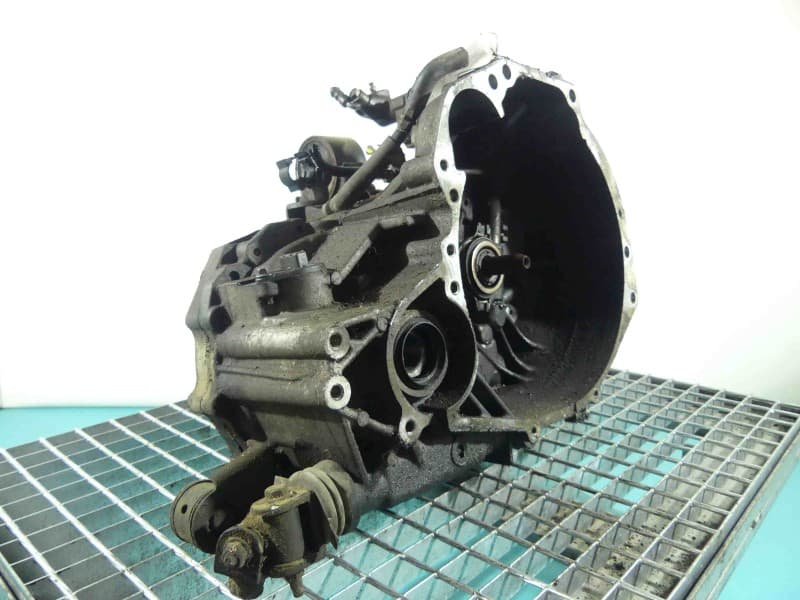 Skrzynia biegów Nissan Primera P12 1,8 16v