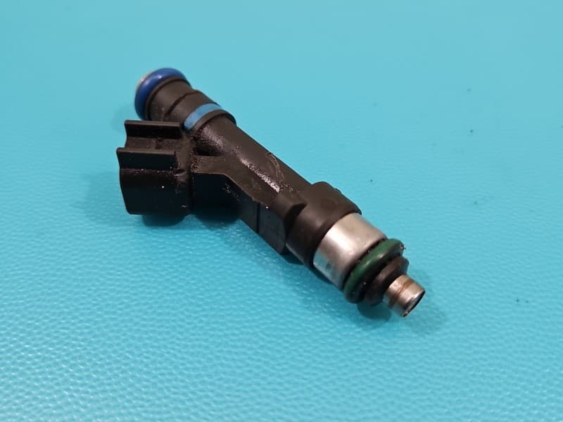 Wtryskiwacz 0280158020 3032701AA Jeep Cherokee KJ 3,7 V6 204KM