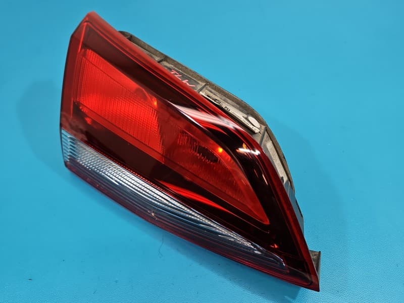 Lampa tył lewa klapy Opel Astra V K kombi EUROPA 39077378