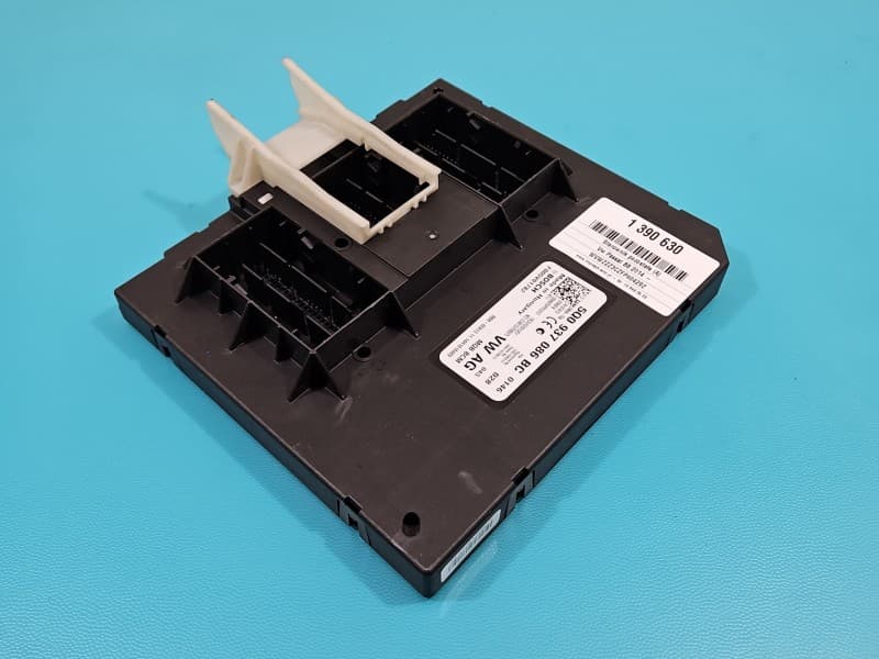 Sterownik moduł BCM Vw Passat B8 5Q0937086BC F005V01782