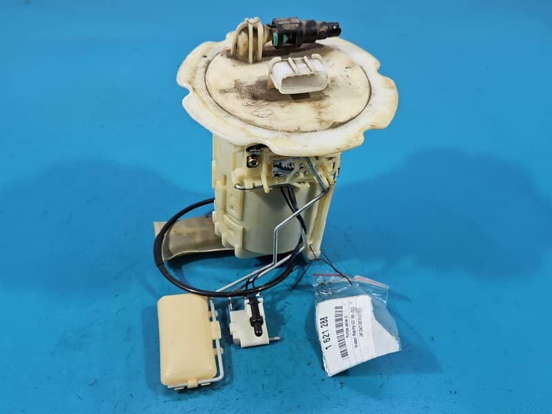 pompka Pompa paliwa Nissan Maxima A33 99-03 3,5 V6 5 pin
