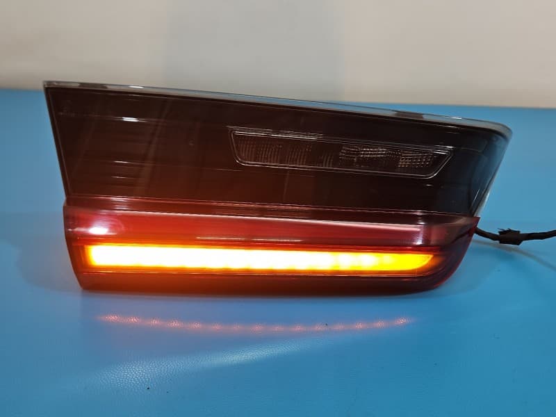 Lampa tył lewa klapy BMW G20 sedan EUROPA H7742045310