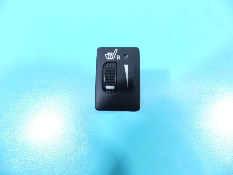 Przełącznik 6 PIN PODGRZEWANIA FOTELA PRAWY Toyota Avensis III T27 453485