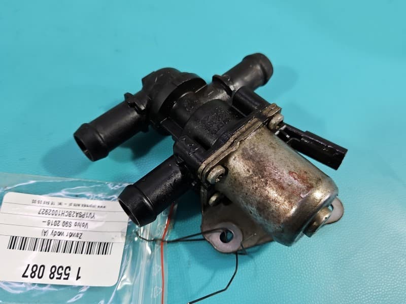 Zawór wody Volvo S90 II 16- elektrozawór 2,0 T 31338385