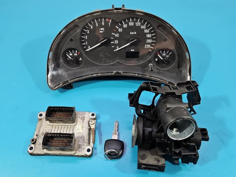 Komputer Sterownik silnika Opel Corsa C 1,2 16V 0261206074