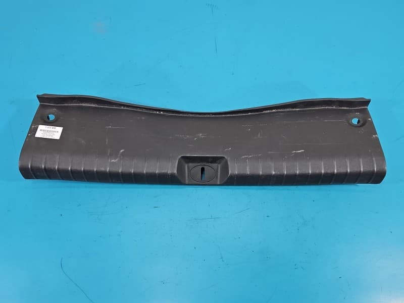 Osłona ZAŚLEPKA PLASTIK pasa tylnego / rysy / sedan Kia Optima IV 15-20 85771-D4000