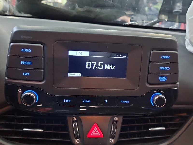 Radio fabryczne Hyundai I30 III 16- 96150G4320RET ACBC0G4EP radioodtwarzacz