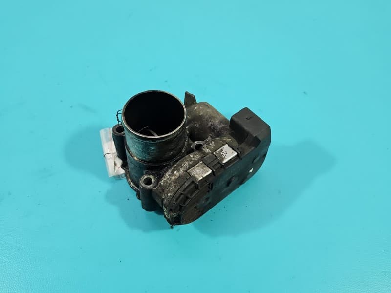 Przepustnica Nissan Primastar 01-14 2,0 dci 8200330810 8200330812